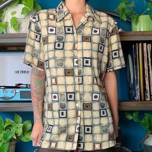 Vintage short sleeved printed button down